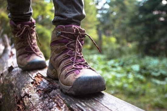 Lightweight Breathable-Hiking-Boots